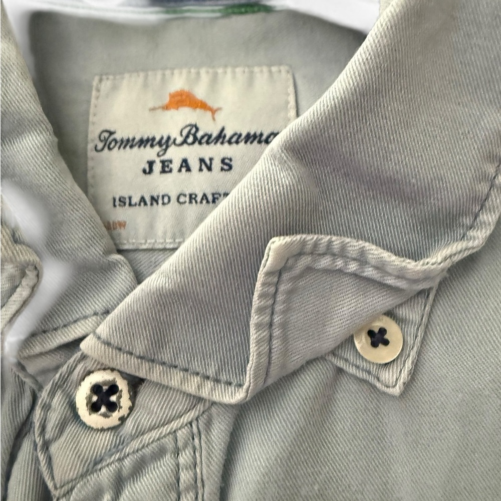 Tommy Bahama Jeans Light Denim Island Craft Shirt XL TL - Picture 2 of 5